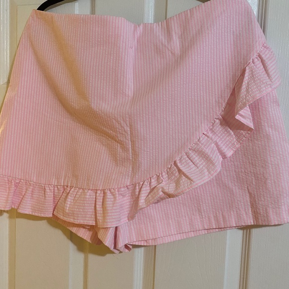Lilly Pulitzer Dresses & Skirts - Lilly pulitzer Faye skort